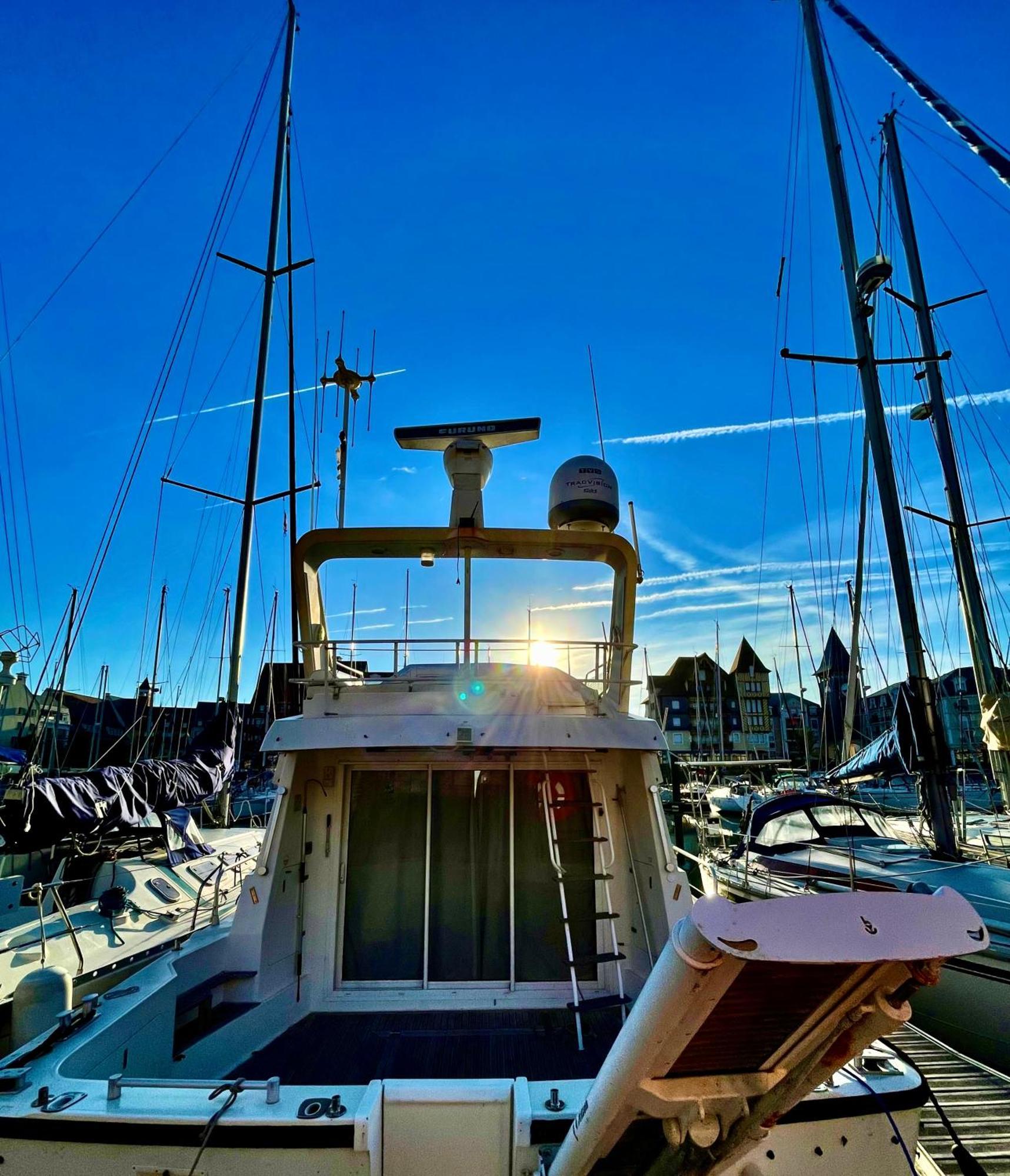 Yacht Deauville Exterior photo