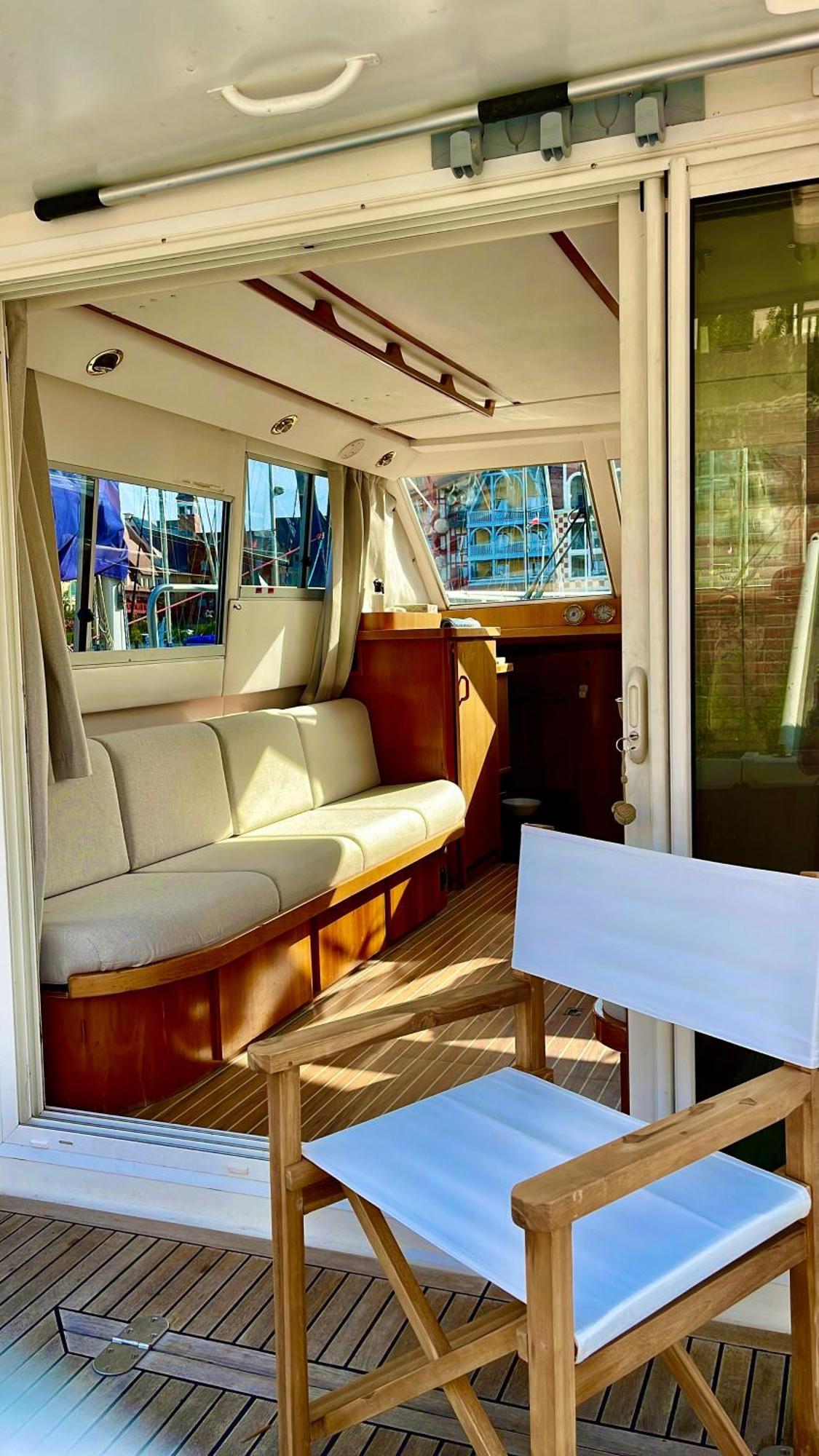 Yacht Deauville Exterior photo